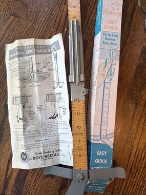 Boye Pin a  hem skirt marker vintage